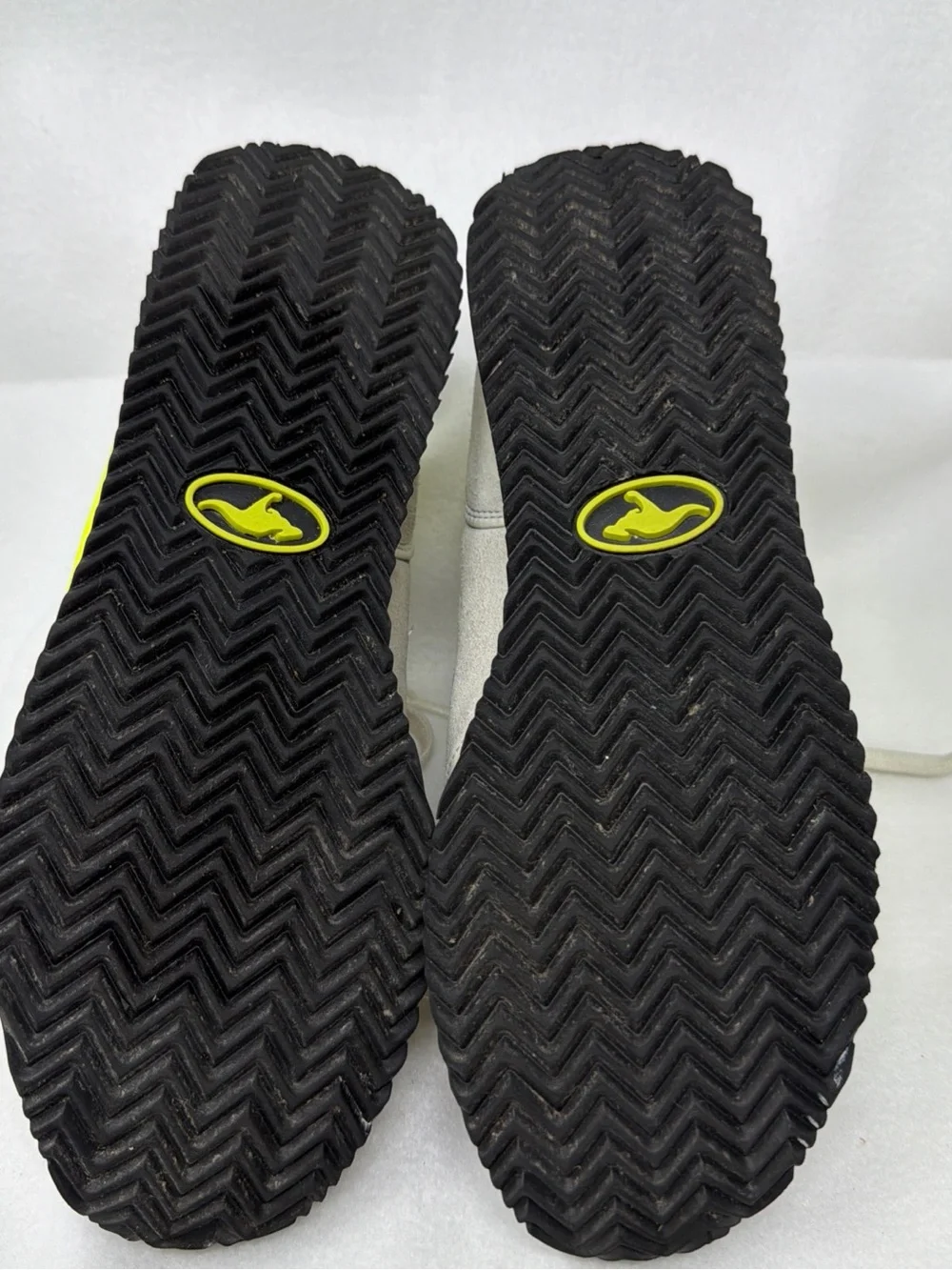 Vintage Y2K kangaROOS Neon Yellow & Gray Men’s Shoes Size 10